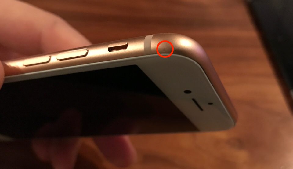 iPhone8の多少のかすり傷