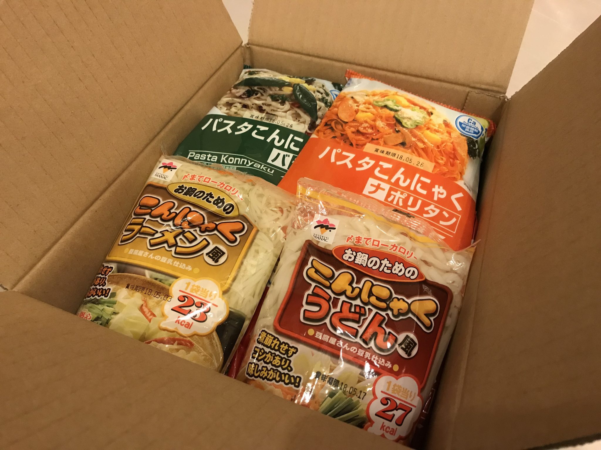 実食レポート】こんにゃく麺をダンボールいっぱい買って美味いかまずいか検証してみる | 遊びじゃ内閣